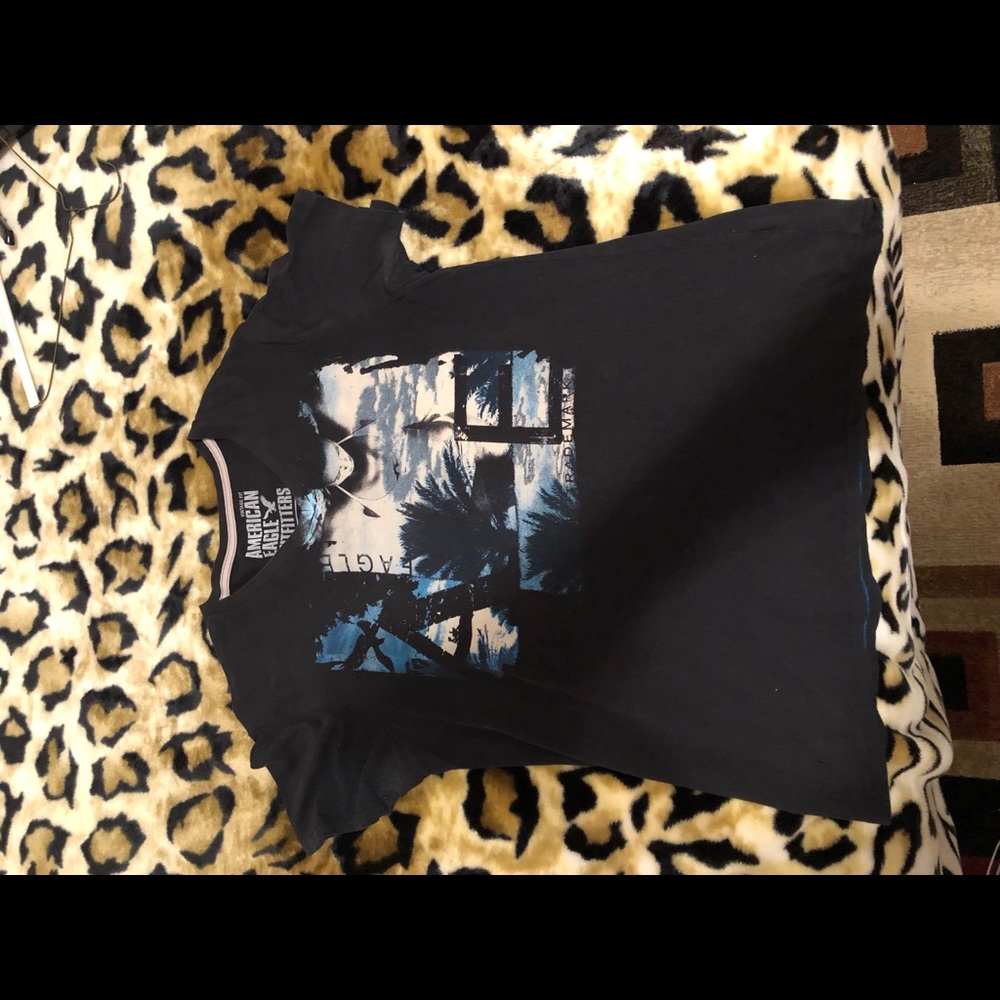 American eagle medium tee